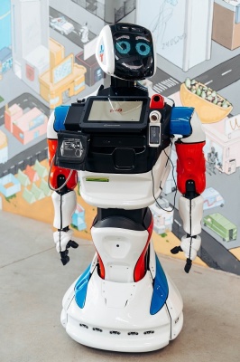 Робот-диагност Promobot V.4